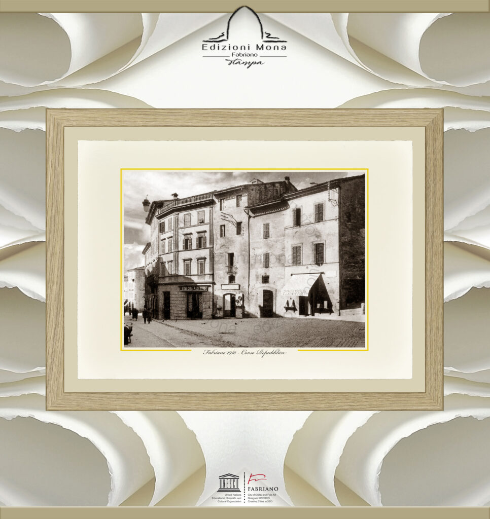 Fabriano storica corso repubblica 1910, riproduzione artistica Fine Art su carta in puro cotone, prodotta tradizionalmente a Fabriano, città della carta e della filigrana, città creativa Unesco.